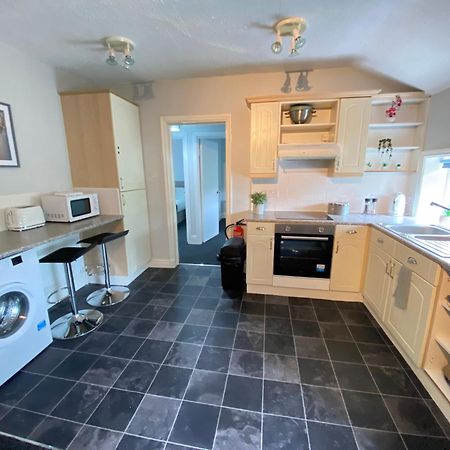 ברמינגהאם Cottage Style 2 Bedroom Apt In City, Near Utilita Arena & Free Parking מראה חיצוני תמונה