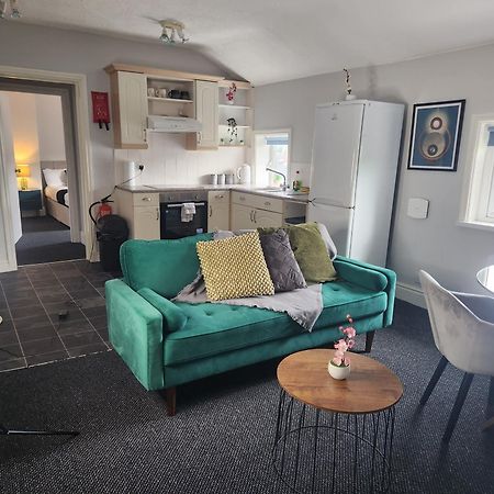 ברמינגהאם Cottage Style 2 Bedroom Apt In City, Near Utilita Arena & Free Parking מראה חיצוני תמונה